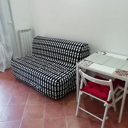 Gina's House With Garden Апартаменты *